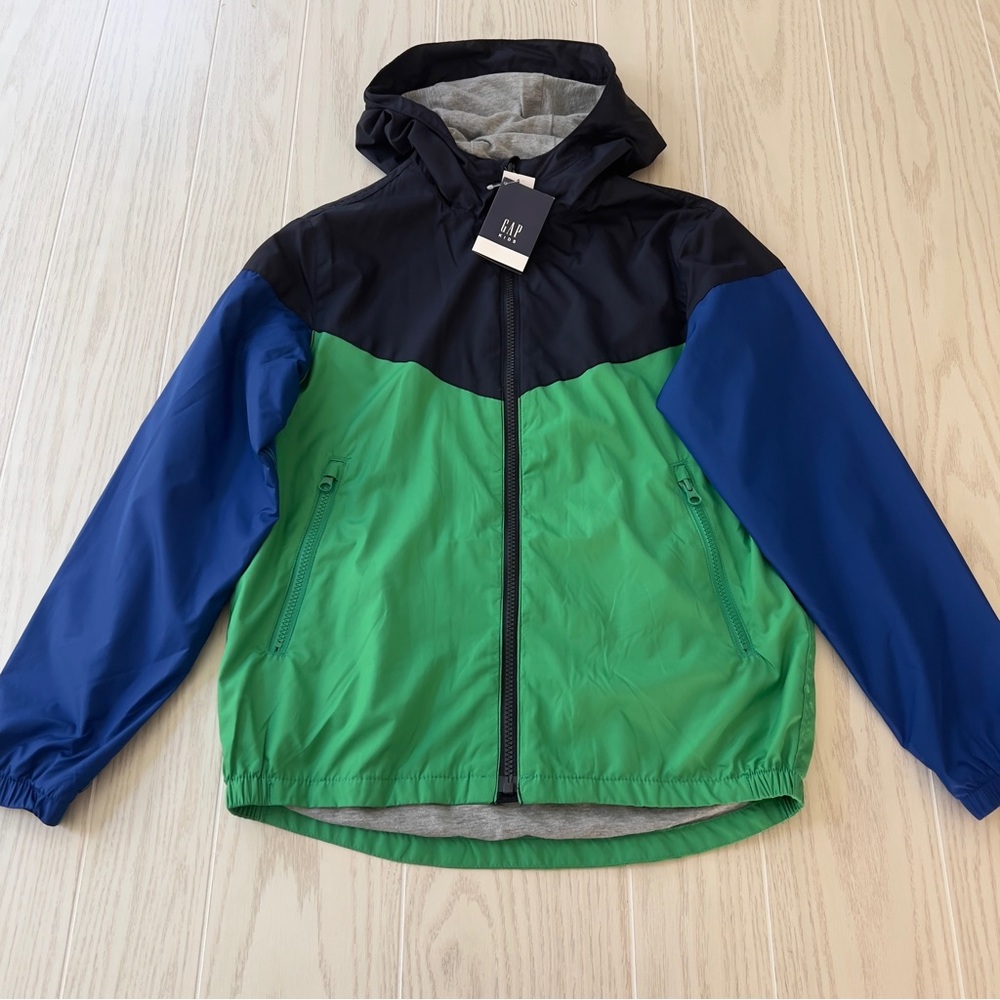 NWT Gap wind/rain jacket 12/13